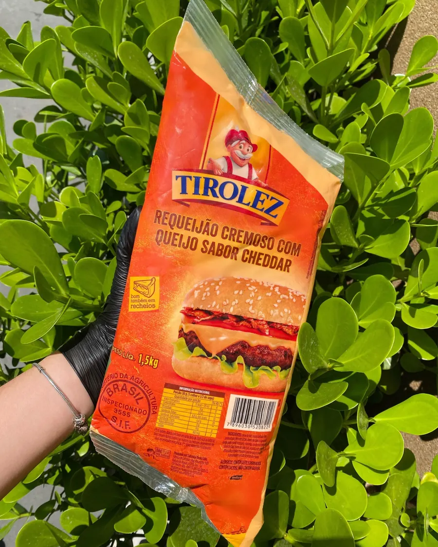 Requeijão Cremoso com Queijo Sabor Cheddar Tirolez 1,5kg